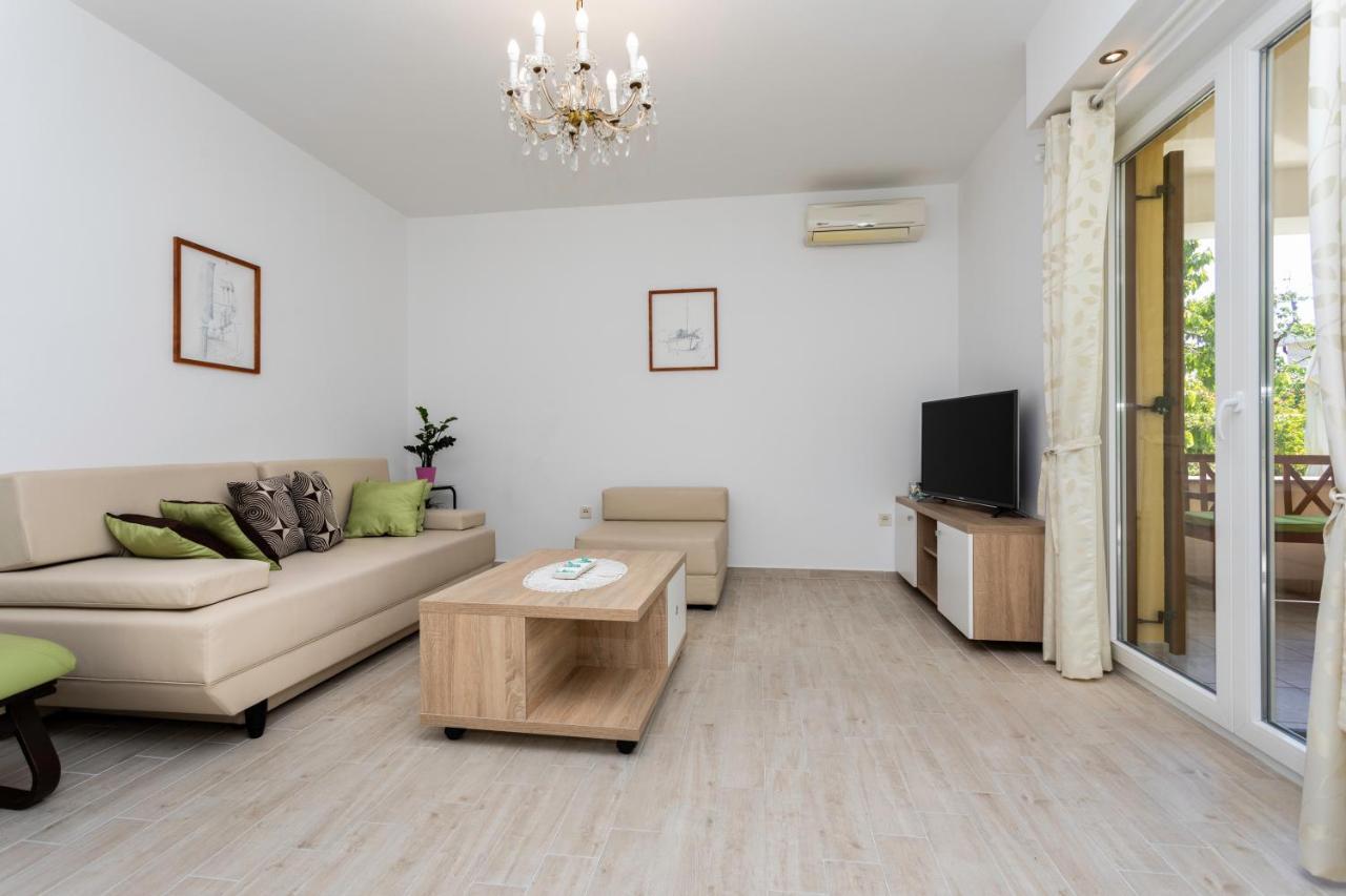 Apartments Hana Башка Экстерьер фото