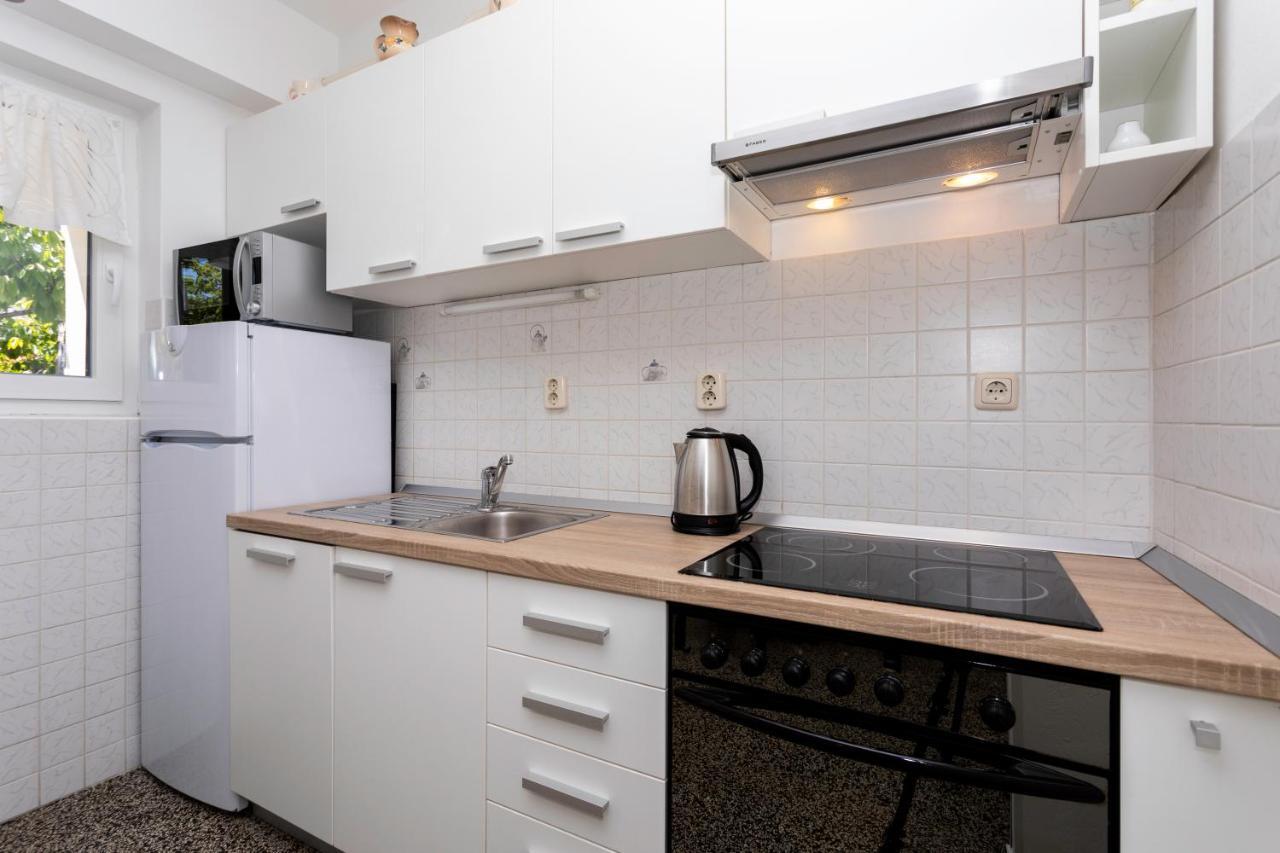 Apartments Hana Башка Экстерьер фото